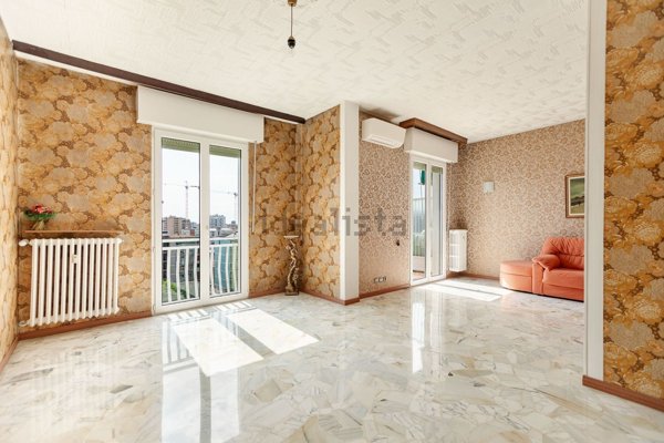 appartamento in vendita a Sesto San Giovanni in zona Rondinella