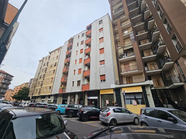 negozio in vendita a Sesto San Giovanni