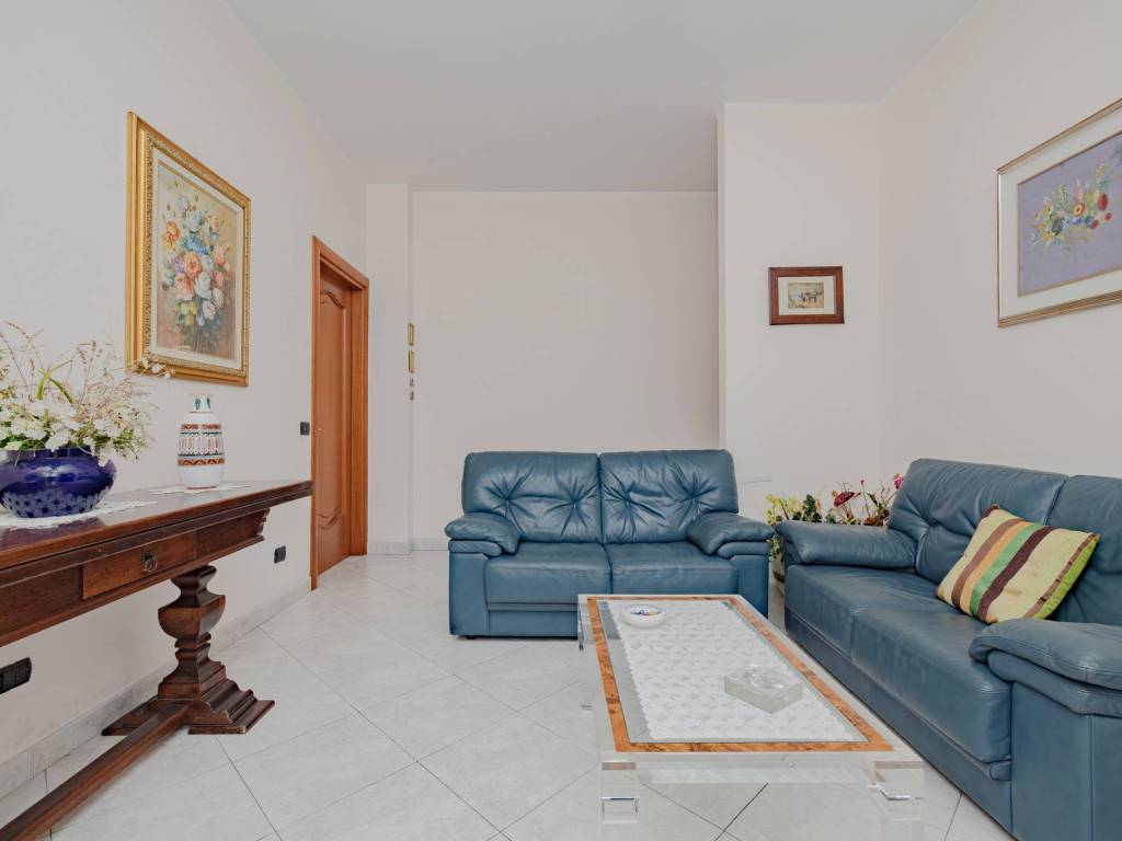 appartamento in vendita a Sesto San Giovanni in zona Rondinella