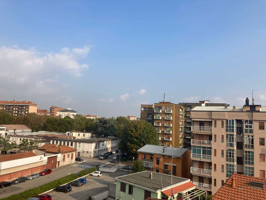 appartamento in vendita a Sesto San Giovanni in zona Rondinella