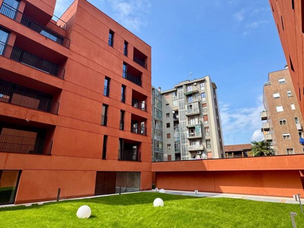 appartamento in vendita a Sesto San Giovanni in zona Rondinella