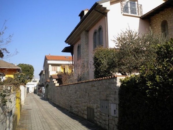 casa indipendente in vendita a Sesto San Giovanni