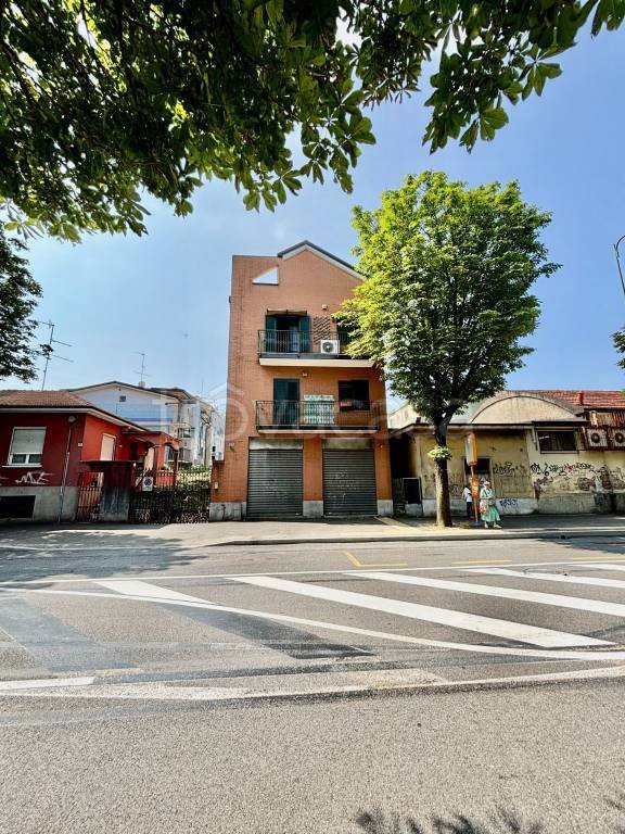 locale commerciale in vendita a Sesto San Giovanni