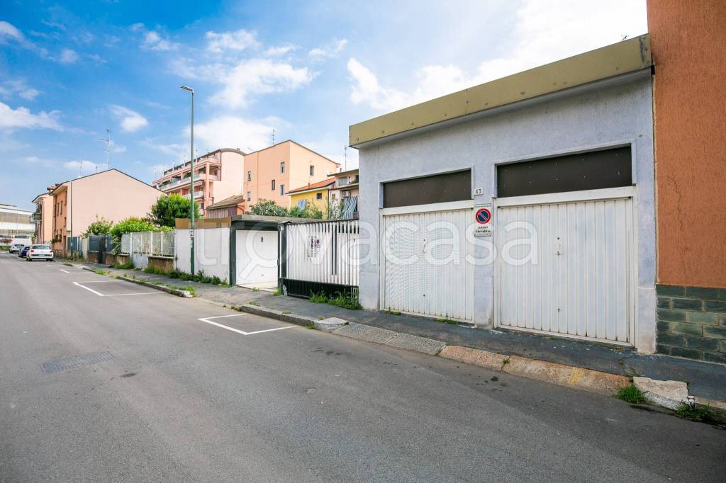 locale commerciale in vendita a Sesto San Giovanni