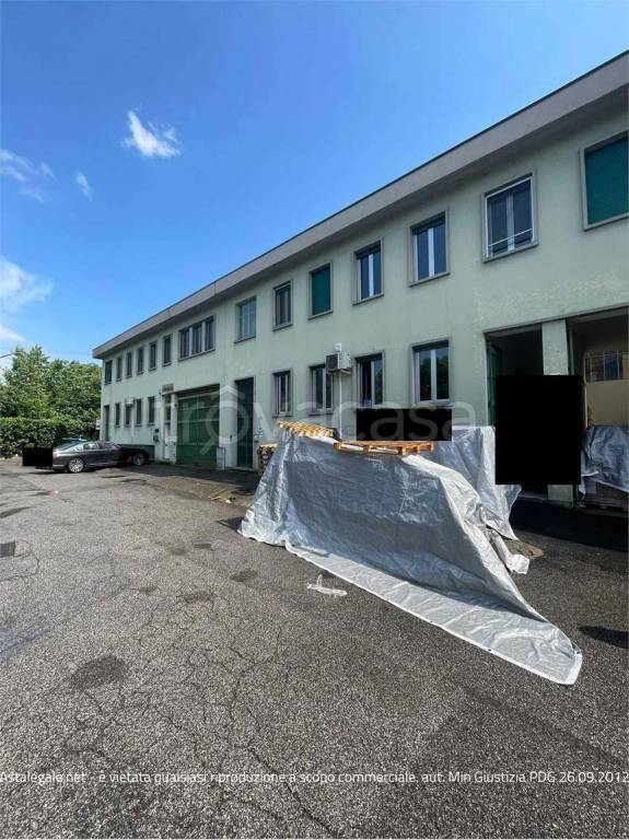 negozio in vendita a Sesto San Giovanni
