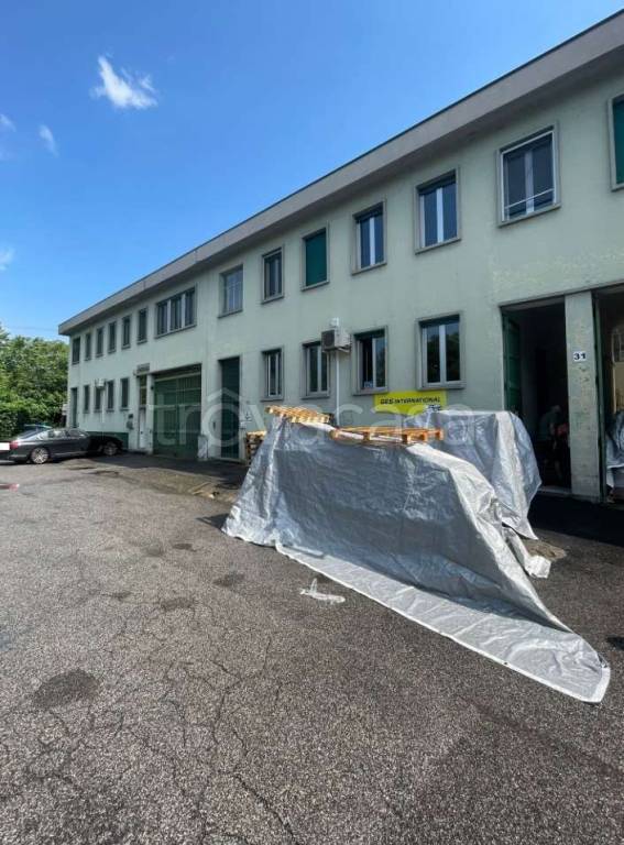 negozio in vendita a Sesto San Giovanni