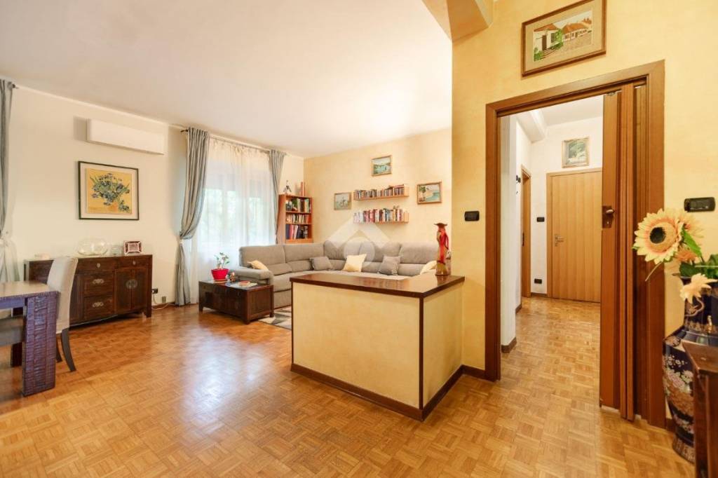 appartamento in vendita a Sesto San Giovanni in zona Rondinella