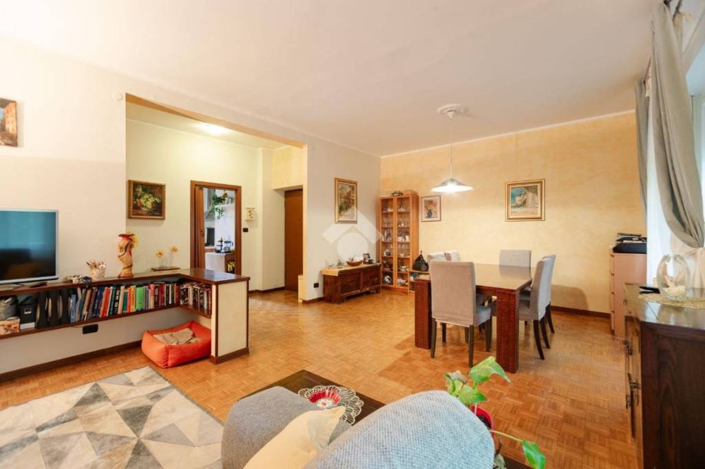 appartamento in vendita a Sesto San Giovanni in zona Rondinella