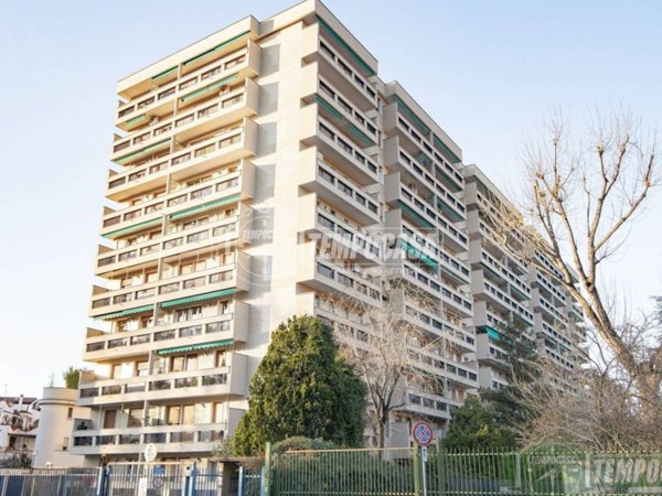 appartamento in vendita a Sesto San Giovanni in zona Rondinella