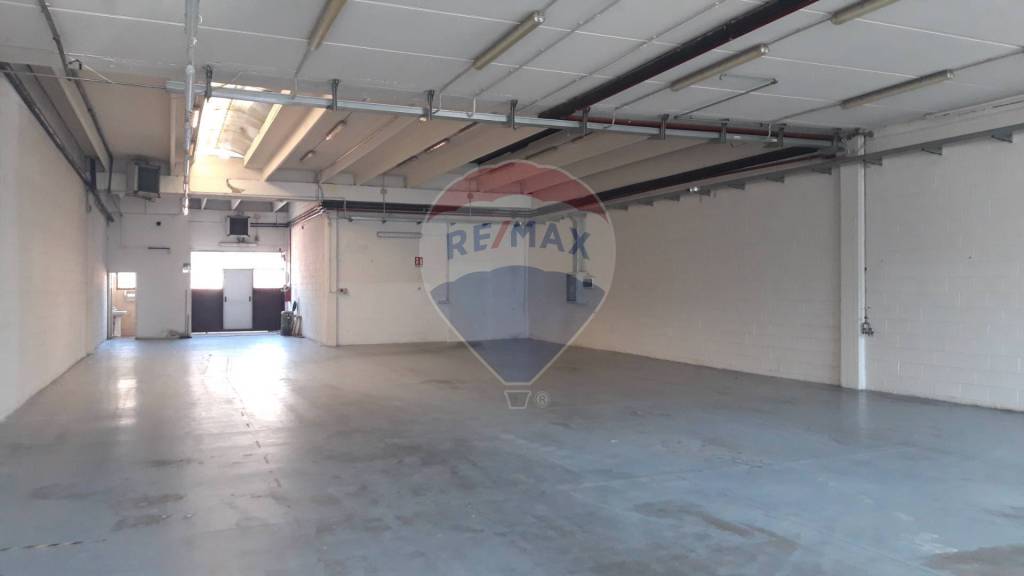 capannone in vendita a Sesto San Giovanni