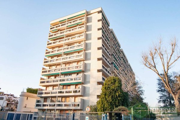 appartamento in vendita a Sesto San Giovanni in zona Rondinella