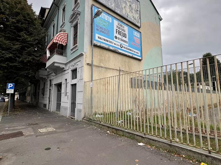 locale commerciale in vendita a Sesto San Giovanni