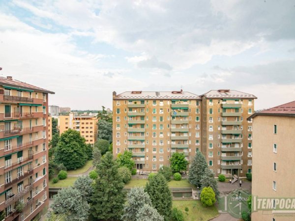 appartamento in vendita a Sesto San Giovanni in zona Rondinella