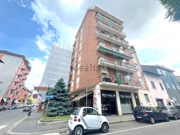 appartamento in vendita a Sesto San Giovanni in zona Rondinella