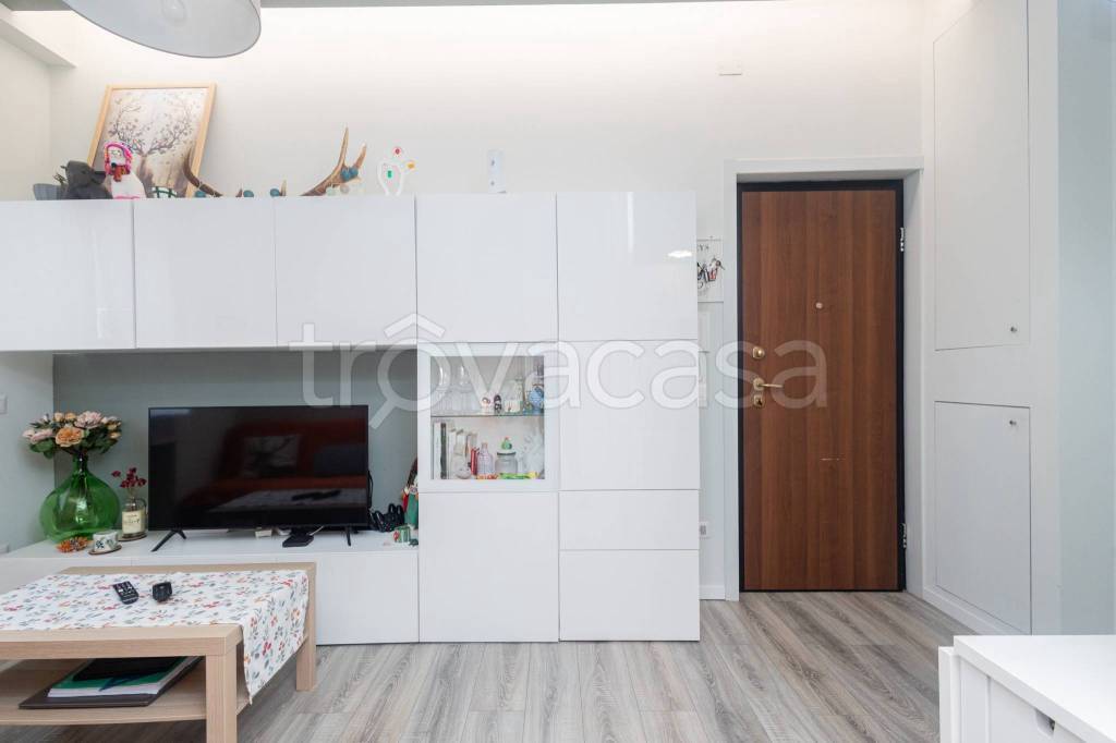 appartamento in vendita a Sesto San Giovanni in zona Rondinella