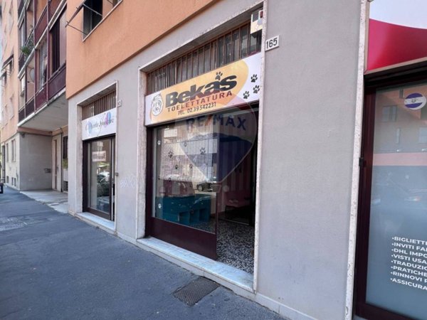 negozio in vendita a Sesto San Giovanni in zona Rondinella