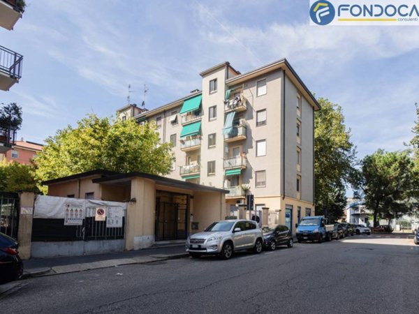 appartamento in vendita a Sesto San Giovanni in zona Rondò/Torretta
