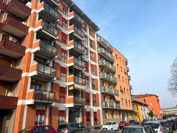 appartamento in vendita a Sesto San Giovanni in zona Rondinella