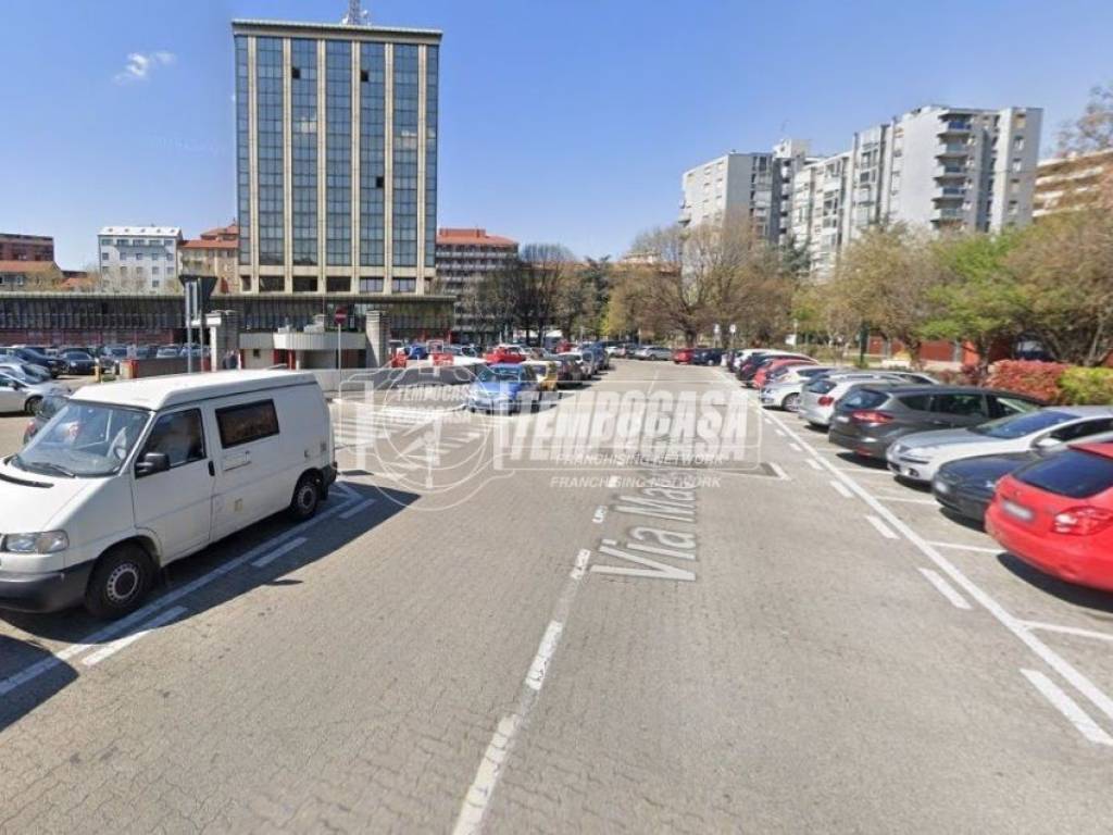 locale di sgombero in vendita a Sesto San Giovanni