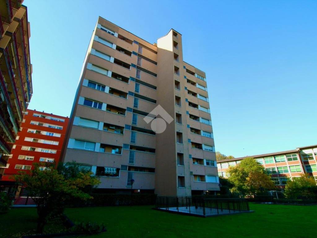appartamento in vendita a Sesto San Giovanni in zona Rondinella
