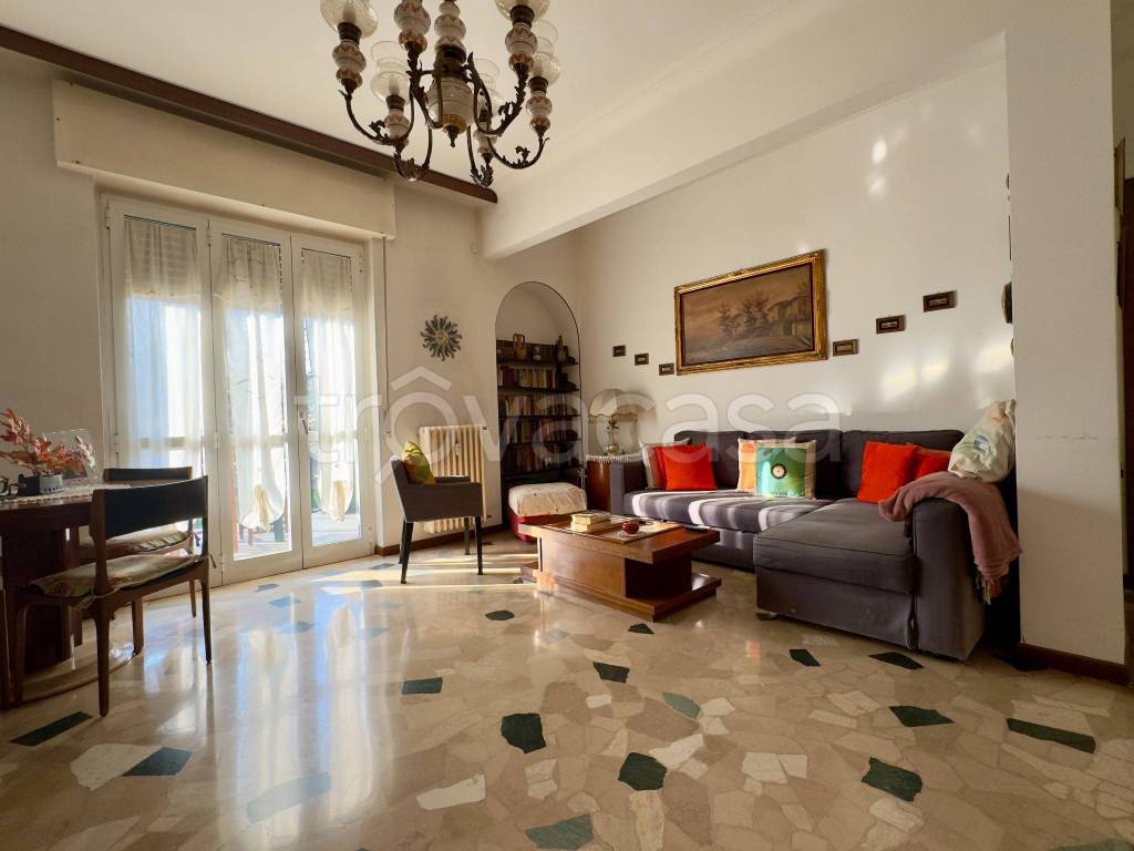 appartamento in vendita a Sesto San Giovanni in zona Rondinella