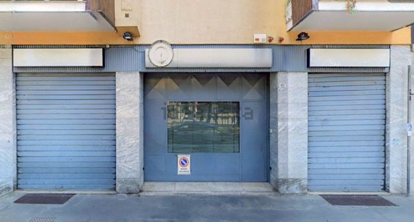 locale commerciale in vendita a Sesto San Giovanni in zona Rondinella