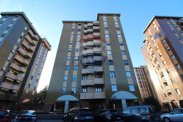 negozio in vendita a Sesto San Giovanni