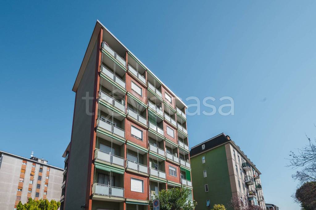 appartamento in vendita a Sesto San Giovanni in zona Pelucca/Villaggio Falck