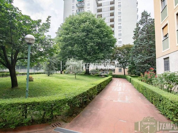 appartamento in vendita a Sesto San Giovanni in zona Rondò/Torretta