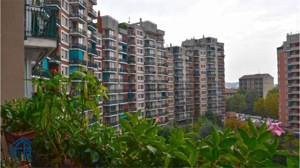 appartamento in vendita a Sesto San Giovanni in zona Rondò/Torretta