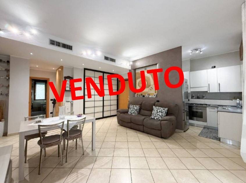 appartamento in vendita a Sesto San Giovanni in zona Rondinella