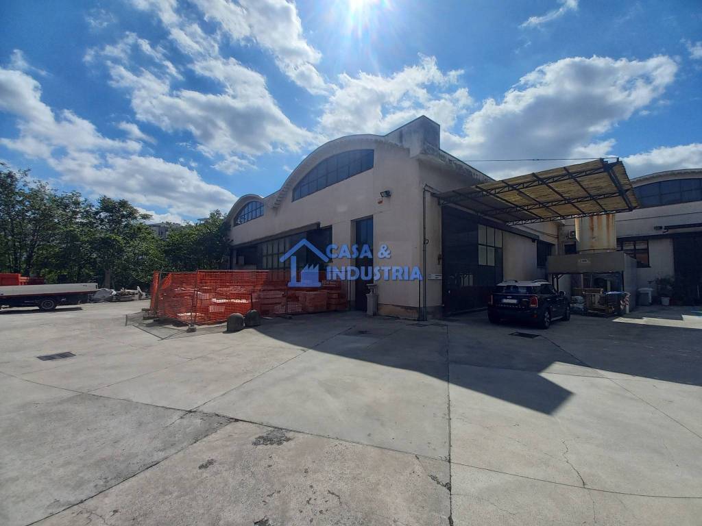 locale commerciale in vendita a Sesto San Giovanni