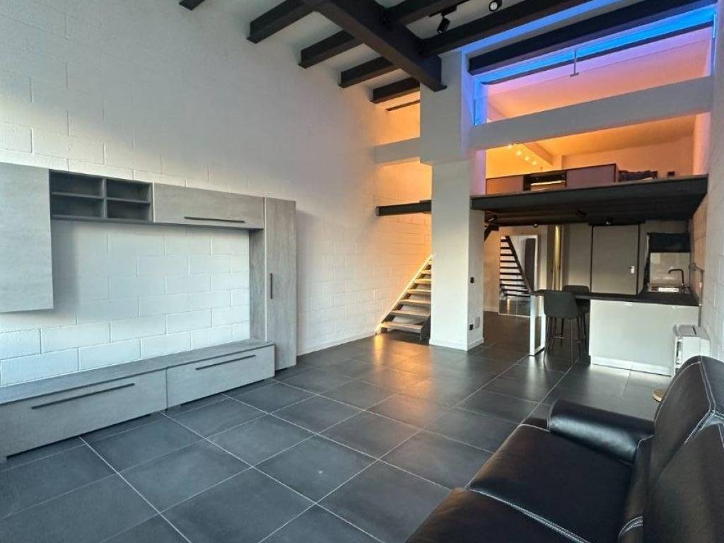 appartamento in vendita a Sesto San Giovanni in zona Pelucca/Villaggio Falck