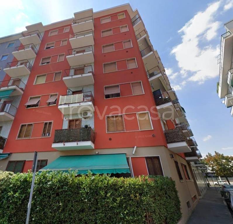 appartamento in vendita a Sesto San Giovanni in zona Rondinella