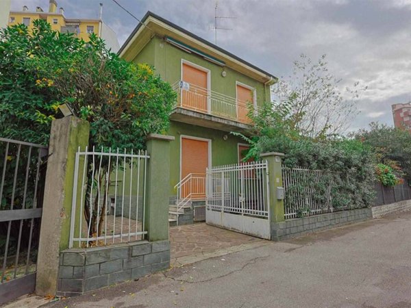 casa indipendente in vendita a Sesto San Giovanni