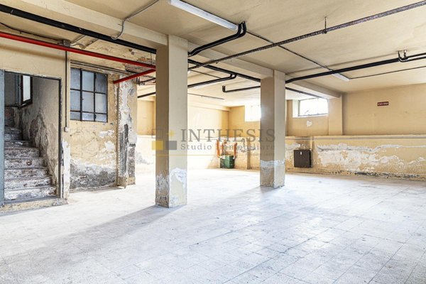 negozio in vendita a Sesto San Giovanni in zona Rondò/Torretta