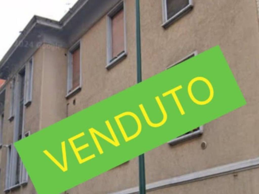 locale commerciale in vendita a Sesto San Giovanni in zona Rondinella