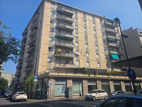 appartamento in vendita a Sesto San Giovanni in zona Rondò/Torretta