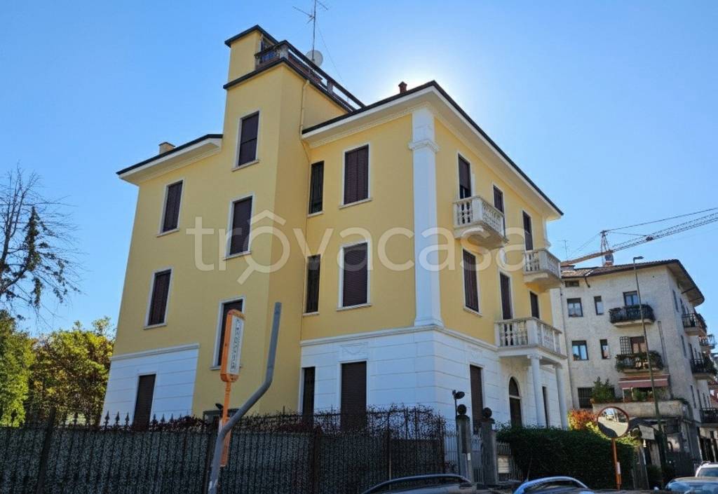 appartamento in vendita a Sesto San Giovanni in zona Rondò/Torretta