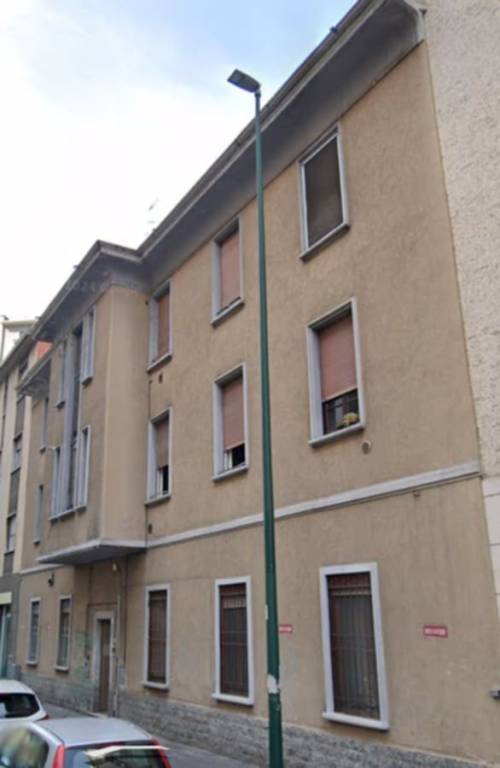 locale di sgombero in vendita a Sesto San Giovanni in zona Rondinella