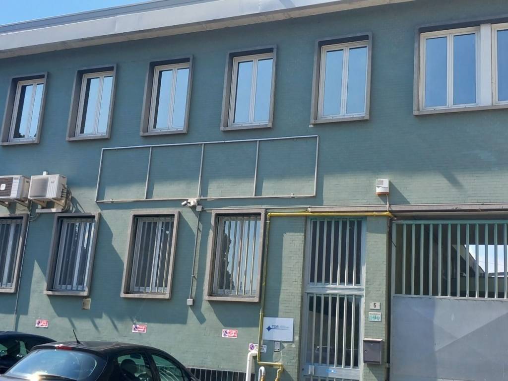 locale commerciale in vendita a Sesto San Giovanni