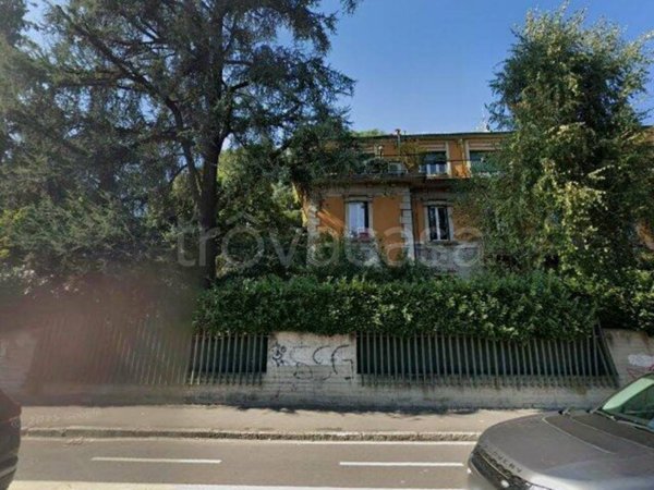 locale di sgombero in vendita a Sesto San Giovanni