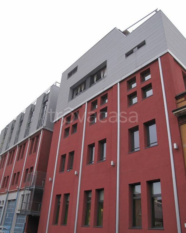 appartamento in vendita a Sesto San Giovanni in zona Pelucca/Villaggio Falck