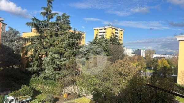 appartamento in vendita a Sesto San Giovanni in zona Restellone