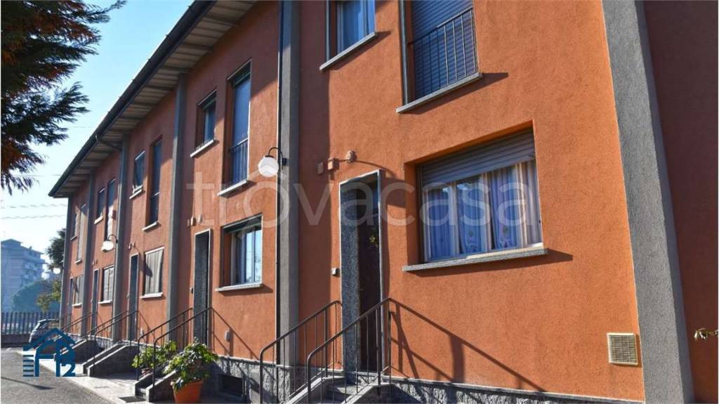 casa indipendente in vendita a Sesto San Giovanni in zona Cascina de' Gatti