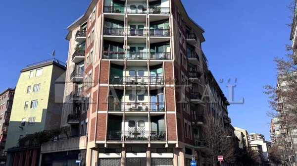 negozio in vendita a Sesto San Giovanni in zona Rondò/Torretta