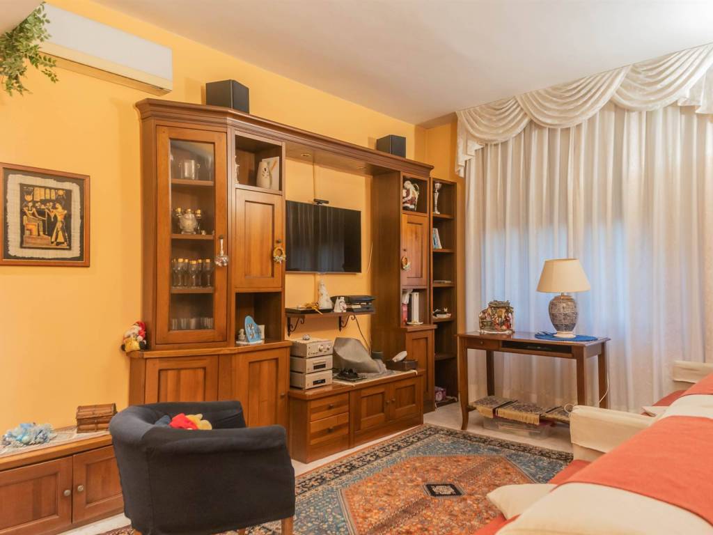 appartamento in vendita a Sesto San Giovanni in zona Rondinella