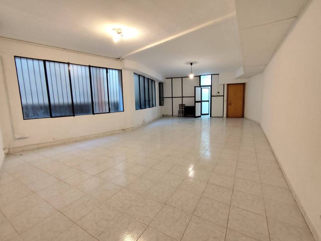 ufficio in vendita a Sesto San Giovanni in zona Rondò/Torretta