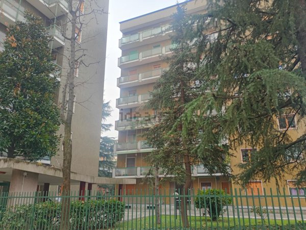 appartamento in vendita a Sesto San Giovanni in zona Rondinella