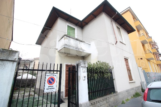 casa indipendente in vendita a Sesto San Giovanni